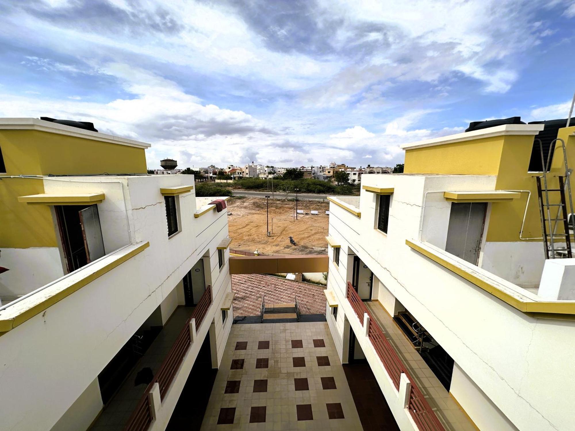 Ranjan Vadi Hotel Bhuj Buitenkant foto